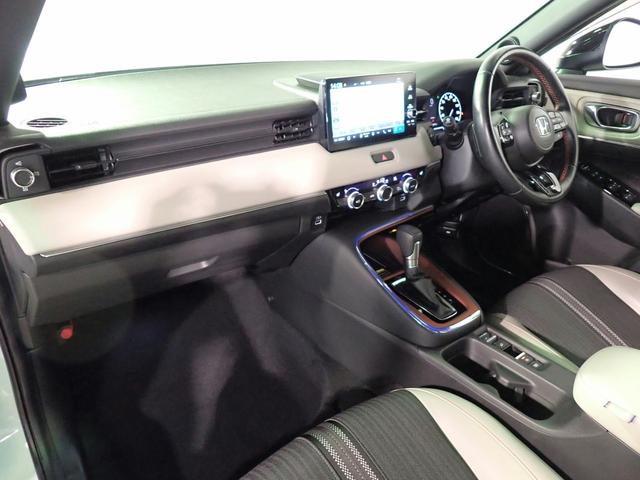 ヴェゼル ｅ：ＨＥＶＰＬａＹ　ギャザズ９インチナビ　フルセグＴＶ　ブルートゥース　全方位カメラ　ＥＴＣ２．０　ＬＥＤオートライト　ワンオーナー　禁煙車　パーキングセンサー　シート＆ステアリングヒーター　ワイヤレス充電　サンルーフ（25枚目）