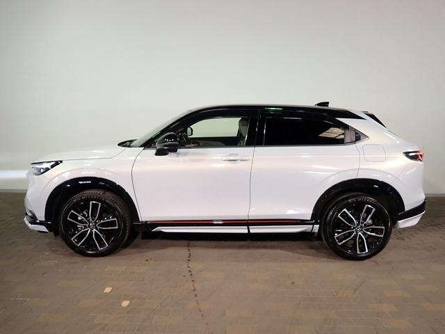 ヴェゼル ｅ：ＨＥＶＰＬａＹ　ギャザズ９インチナビ　フルセグＴＶ　ブルートゥース　全方位カメラ　ＥＴＣ２．０　ＬＥＤオートライト　ワンオーナー　禁煙車　パーキングセンサー　シート＆ステアリングヒーター　ワイヤレス充電　サンルーフ（33枚目）