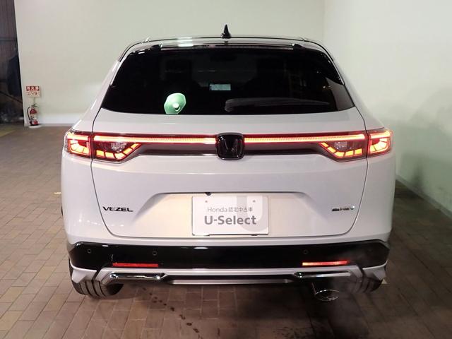 ヴェゼル ｅ：ＨＥＶＰＬａＹ　ギャザズ９インチナビ　フルセグＴＶ　ブルートゥース　全方位カメラ　ＥＴＣ２．０　ＬＥＤオートライト　ワンオーナー　禁煙車　パーキングセンサー　シート＆ステアリングヒーター　ワイヤレス充電　サンルーフ（36枚目）