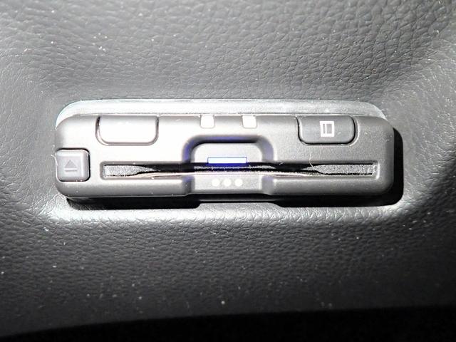 フィット ｅ：ＨＥＶクロスター　ギャザズ９インチＳＤナビ　フルセグＶ　ブルートゥース　バックカメラ　ＥＴＣ車載器　ＬＥＤオートライト　オートハイビーム　ワンオーナー　ドラレコ前後　パーキングセンサー　レーダークルーズＣ　ルーフレール（10枚目）