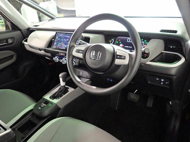 フィット ｅ：ＨＥＶクロスター　ギャザズ９インチＳＤナビ　フルセグＶ　ブルートゥース　バックカメラ　ＥＴＣ車載器　ＬＥＤオートライト　オートハイビーム　ワンオーナー　ドラレコ前後　パーキングセンサー　レーダークルーズＣ　ルーフレール（20枚目）