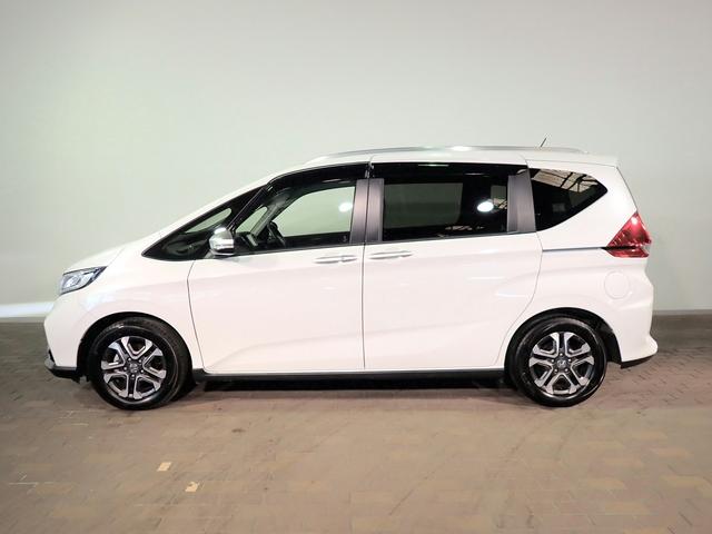 フリード＋ クロスター　ギャザズメモリーナビ　フルセグＴＶ　ブルートゥース　バックカメラ　ＥＴＣ車載器　両側電動スライドドア　ＬＥＤオートライト　シートヒーター　ワンオーナー　禁煙車　ハーフレザーシート　ルーフレール（32枚目）