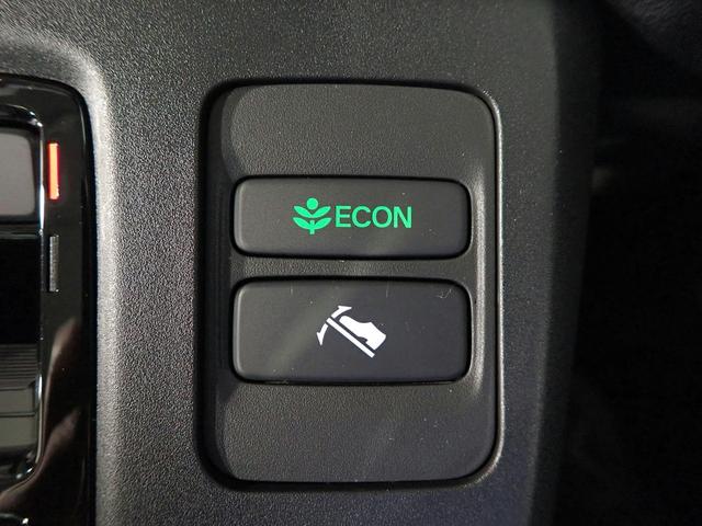 Ｎ－ＯＮＥ ｅ： ｅ：Ｌ　ホンダコネクト９インチディスプレイナビ　フルセグＴＶ　ブルートゥース　バックカメラ　ＬＥＤオートライト　禁煙車　シートヒーター　急速充電ポート　純正１４ＡＷ　スマートキー　ホンダセンシング（13枚目）