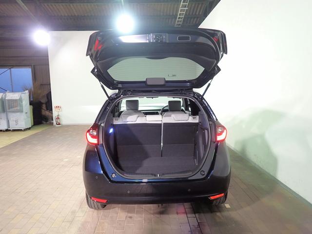 フィット ｅ：ＨＥＶホーム　オーディオレス　バックカメラ　ホンダセンシング　レーダークルーズＣ　ＬＥＤオートライト　オートハイビーム　ワンオーナー　禁煙車　パーキングセンサー　ハーブレザーシート　シートヒーター　ホンダセンシング（27枚目）