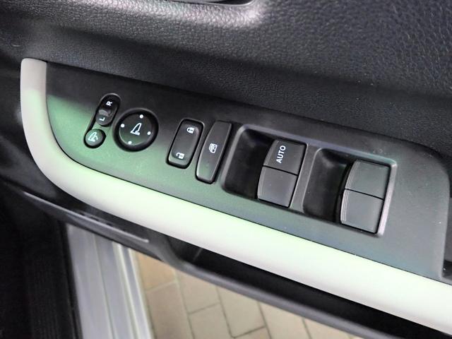 フリード e:HEVエアーEX ギャザズ8インチメモリーナビ ブルートゥース バックカメラ 両側電動スライドドア LEDオートライト オートハイビーム ワンオーナー 禁煙車 シートヒーター BSI パーキングセンサー(18枚目)