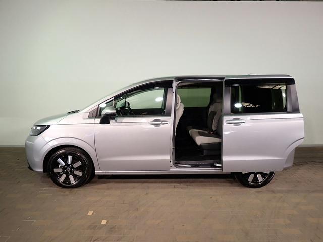 フリード e:HEVエアーEX ギャザズ8インチメモリーナビ ブルートゥース バックカメラ 両側電動スライドドア LEDオートライト オートハイビーム ワンオーナー 禁煙車 シートヒーター BSI パーキングセンサー(33枚目)