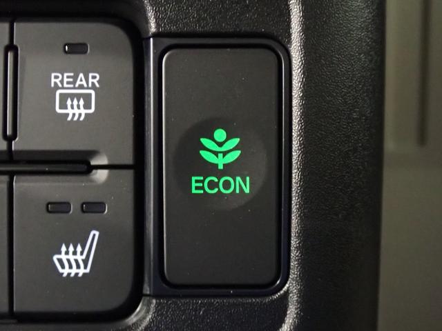 Ｎ－ＶＡＮ ｅ： ｅ：ファン　ギャザズメモリーナビ　フルセグＴＶ　ブルートゥース　バックカメラ　シートヒーター　ＬＥＤオートライト　ＥＴＣ車載器　ホンダセンシング　ＵＳＢ充電　禁煙車　両側スライドドア　スマートキー（17枚目）