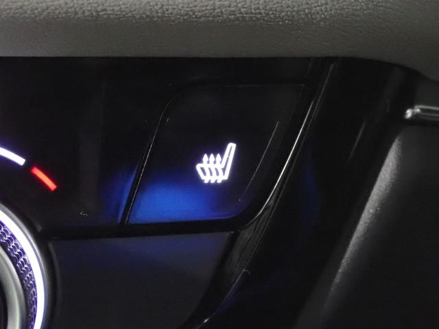 ヴェゼル ｅ：ＨＥＶＰＬａＹ　ホンダコネクト９インチナビ　ブルートゥース　全方位カメラ　ＥＴＣ２．０　ＬＥＤオートライト　ワンオーナー　禁煙車　シートヒーター　ワイヤレス充電　パノラマルーフ　ＢＳＩ　Ｐテールゲート　ドラレコ前後（12枚目）