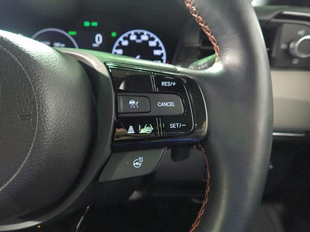 ヴェゼル ｅ：ＨＥＶＰＬａＹ　ホンダコネクト９インチナビ　ブルートゥース　全方位カメラ　ＥＴＣ２．０　ＬＥＤオートライト　ワンオーナー　禁煙車　シートヒーター　ワイヤレス充電　パノラマルーフ　ＢＳＩ　Ｐテールゲート　ドラレコ前後（13枚目）