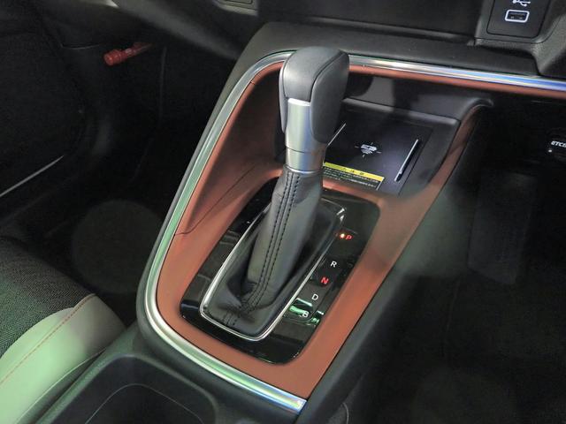 ヴェゼル ｅ：ＨＥＶＰＬａＹ　ホンダコネクト９インチナビ　ブルートゥース　全方位カメラ　ＥＴＣ２．０　ＬＥＤオートライト　ワンオーナー　禁煙車　シートヒーター　ワイヤレス充電　パノラマルーフ　ＢＳＩ　Ｐテールゲート　ドラレコ前後（23枚目）