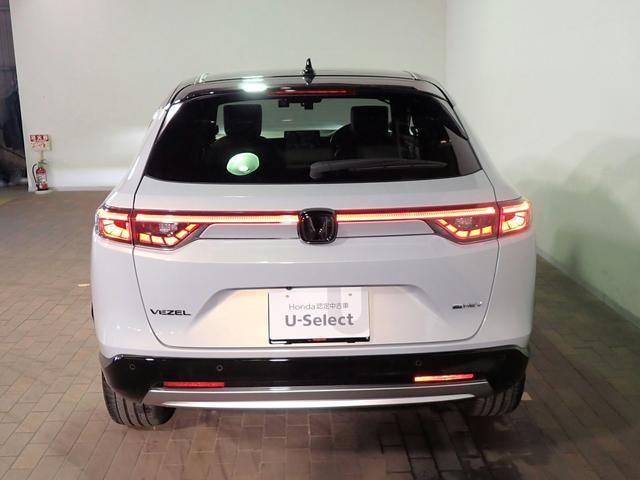 ヴェゼル ｅ：ＨＥＶＰＬａＹ　ホンダコネクト９インチナビ　ブルートゥース　全方位カメラ　ＥＴＣ２．０　ＬＥＤオートライト　ワンオーナー　禁煙車　シートヒーター　ワイヤレス充電　パノラマルーフ　ＢＳＩ　Ｐテールゲート　ドラレコ前後（35枚目）