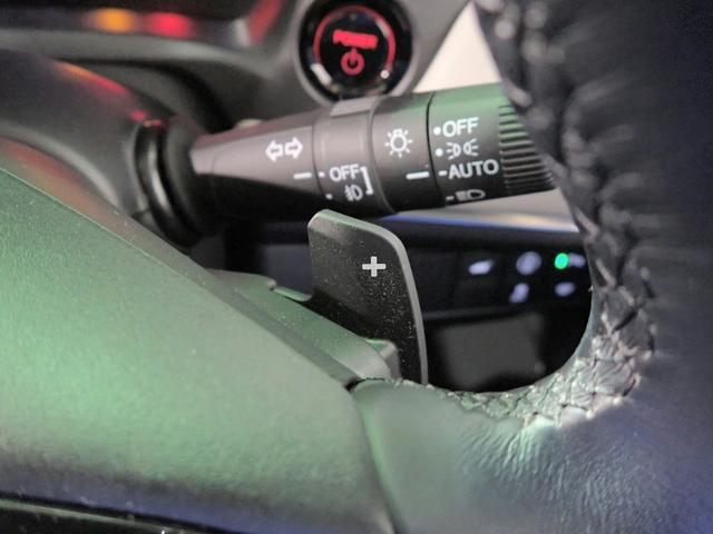 ヴェゼル ｅ：ＨＥＶＺ　ギャザズ９インチナビ　フルセグＴＶ　ブルートゥース　バックカメラ　ＥＴＣ２．０　ＬＥＤオートライト　ワンオーナー　禁煙車　シート＆ステアリングヒーター　ドラレコ前後　ハーフレザーシート　ＢＳＩ（14枚目）