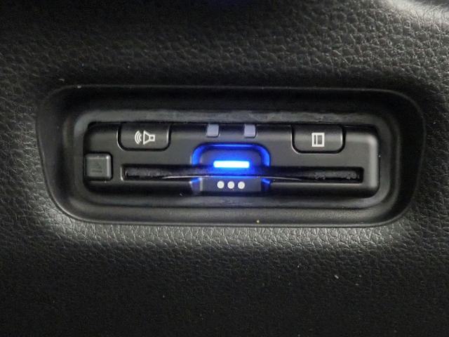 フリード エアーＥＸ　ギャザズ８インチメモリーナビ　ブルートゥース　バックカメラ　両側電動スライドドア　ＥＴＣ車載器　ＬＥＤオートライト　オートハイビーム　ワンオーナー　禁煙車　シートヒーター　ＢＳＩ　パーキングセンサー（12枚目）