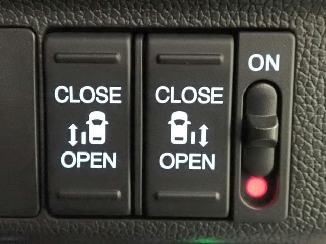 フリード クロスター ギャザズ9インチメモリーナビ ブルートゥース バックカメラ 両側電動スライドドア ETC車載器 LEDオートライト ワンオーナー 禁煙車 シートヒーター ハーフレザーシート ルーフレール(13枚目)