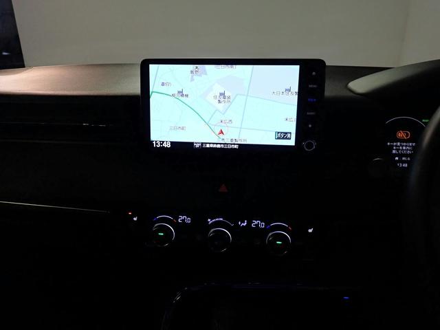 ヴェゼル ｅ：ＨＥＶＺ　ギャザズ９インチナビ　フルセグＴＶ　ブルートゥース　バックカメラ　ＥＴＣ車載器　ＬＥＤオートライト　オートハイビーム　ワンオーナー　禁煙車　パーキングセンサー　パドルシフト　ワイヤレス充電　ＢＳＩ（8枚目）