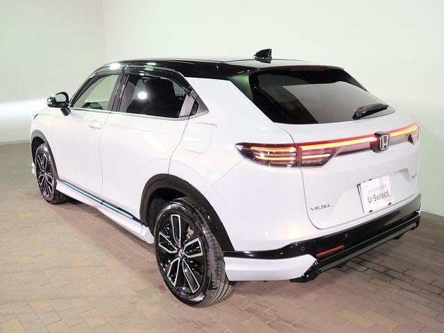 ヴェゼル ｅ：ＨＥＶＺ・ＰＬａＹパッケージ　ホンダコネクト９インチナビ　フルセグＴＶ　ブルートゥース　全方位Ｍ　ＥＴＣ２．０　ＬＥＤオートライト　ワンオーナー　禁煙車　Ｐセンサー　シートヒーター　４ＷＤ　デジタルインナーミラー　無限フルエアロ（34枚目）