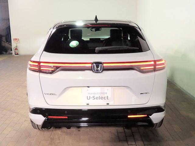 ヴェゼル ｅ：ＨＥＶＺ・ＰＬａＹパッケージ　ホンダコネクト９インチナビ　フルセグＴＶ　ブルートゥース　全方位Ｍ　ＥＴＣ２．０　ＬＥＤオートライト　ワンオーナー　禁煙車　Ｐセンサー　シートヒーター　４ＷＤ　デジタルインナーミラー　無限フルエアロ（35枚目）
