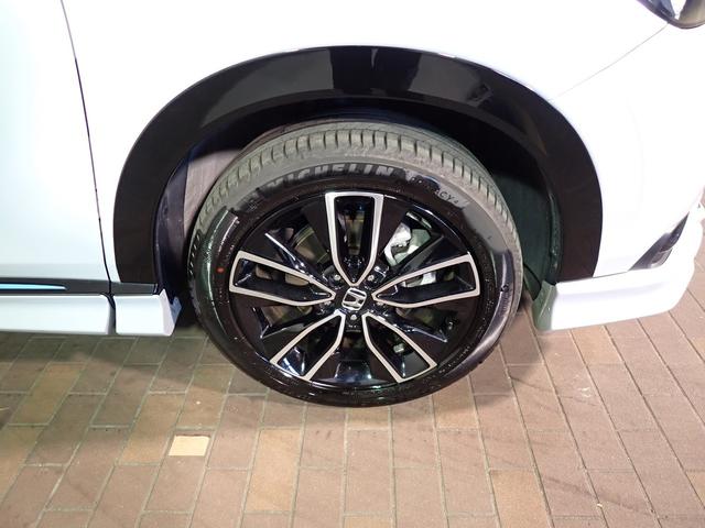 ヴェゼル ｅ：ＨＥＶＺ・ＰＬａＹパッケージ　ホンダコネクト９インチナビ　フルセグＴＶ　ブルートゥース　全方位Ｍ　ＥＴＣ２．０　ＬＥＤオートライト　ワンオーナー　禁煙車　Ｐセンサー　シートヒーター　４ＷＤ　デジタルインナーミラー　無限フルエアロ（36枚目）