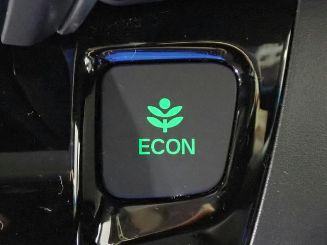 フリード＋ハイブリッド ハイブリッドＧ・ホンダセンシング　ギャザズ９インチメモリーナビ　フルセグＴＶ　ＣＤ＆ＤＶＤ再生　ブルートゥース　バックカメラ　ＥＴＣ車載器　両側電動スライドドア　シートヒーター　ＬＥＤオートライト　ワンオーナー　禁煙車　Ｓパッケージ（16枚目）