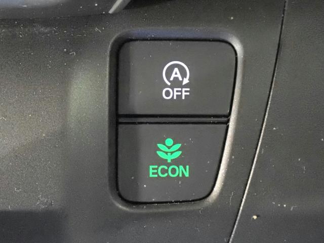 フリード クロスター ギャザズメモリーナビ ブルートゥース フルセグTV バックカメラ 両側電動スライドドア ETC車載器 LEDオートライト 禁煙車 シートヒーター ハーフレザーシート ドラレコ前後 ルーフレール(16枚目)