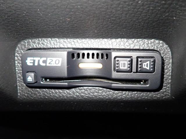 ヴェゼル e:HEVPLaY ホンダコネクト9インチナビ フルセグTV ブルートゥース バックカメラ ETC2.0 LEDオートライト ワンオーナー 禁煙車 Pセンサー シート&ステアリングヒーター パノラマサンルーフ(11枚目)