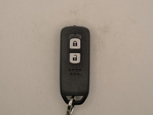 Ｎ－ＷＧＮ Ｇ　ギャザズＳＤナビ　ＣＤ再生　ブルートゥース　Ｂカメラ　オートライト　オートハイビーム　ワンオーナー　禁煙車　パーキングセンサー　ＵＳＢ充電　ホンダセンシング　スマートキー　レーダークルーズコントロール（11枚目）