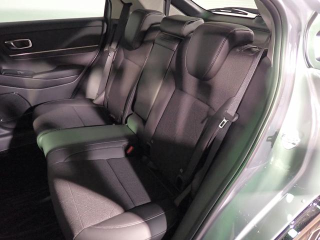 ヴェゼル ｅ：ＨＥＶＺ　ホンダコネクトナビ　フルセグＴＶ　ブルートゥース　バックカメラ　ＥＴＣ２．０　ＬＥＤオートライト　オートハイビーム　ワンオーナー　禁煙車　パーキングセンサー　パドルシフト　ワイヤレス充電　ＢＳＩ（28枚目）