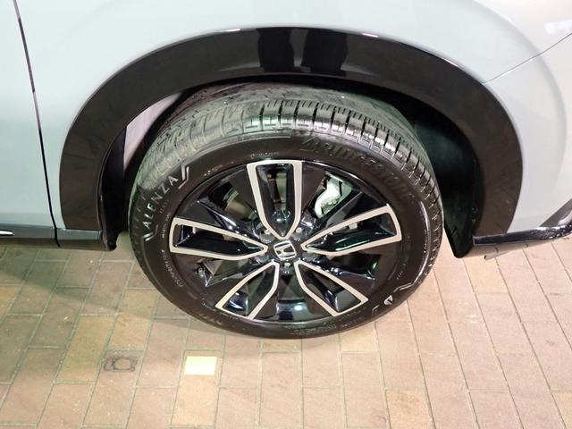 ヴェゼル ｅ：ＨＥＶＺ　ホンダコネクトナビ　フルセグＴＶ　ブルートゥース　バックカメラ　ＥＴＣ２．０　ＬＥＤオートライト　オートハイビーム　ワンオーナー　禁煙車　パーキングセンサー　パドルシフト　ワイヤレス充電　ＢＳＩ（36枚目）