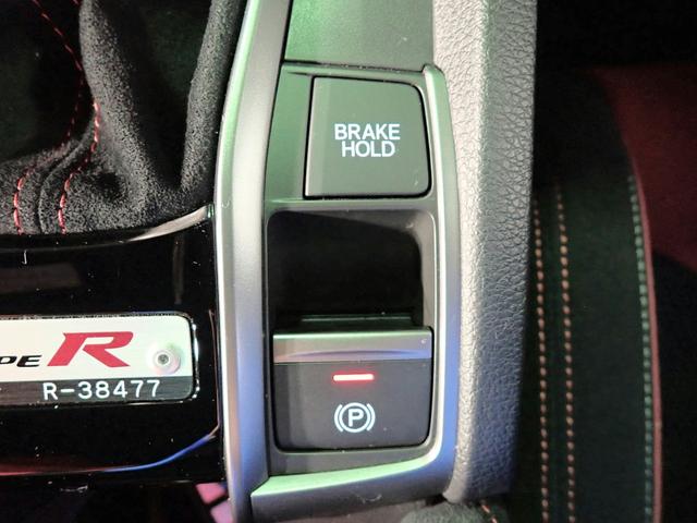 シビック タイプＲ　６速マニュアル　ギャザズメモリーナビ　フルセグＴＶ　ブルトュース　バックカメラ　ＥＴＣ２．０　ＬＥＤオートライト　オートハイビーム　ドラレコ　スマートキー　ホンダセンシング　純正２０ＡＷ（15枚目）