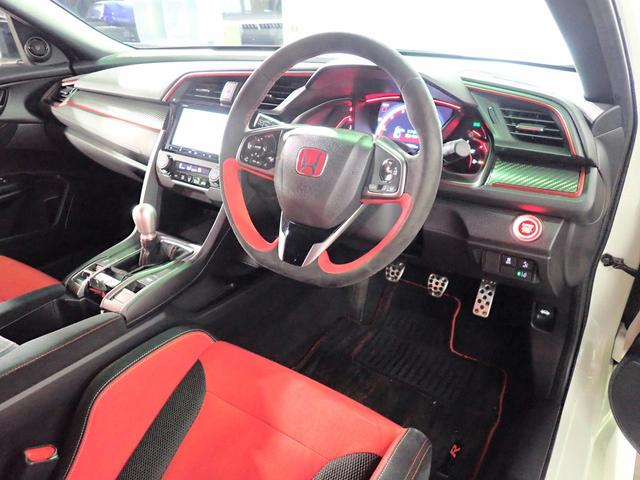 シビック タイプＲ　６速マニュアル　ギャザズメモリーナビ　フルセグＴＶ　ブルトュース　バックカメラ　ＥＴＣ２．０　ＬＥＤオートライト　オートハイビーム　ドラレコ　スマートキー　ホンダセンシング　純正２０ＡＷ（22枚目）