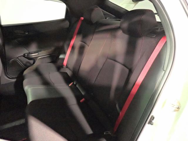 シビック タイプＲ　６速マニュアル　ギャザズメモリーナビ　フルセグＴＶ　ブルトュース　バックカメラ　ＥＴＣ２．０　ＬＥＤオートライト　オートハイビーム　ドラレコ　スマートキー　ホンダセンシング　純正２０ＡＷ（26枚目）