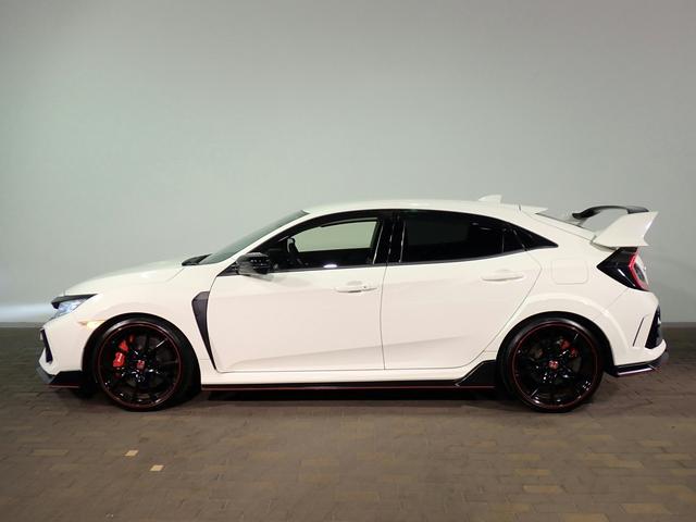 シビック タイプＲ　６速マニュアル　ギャザズメモリーナビ　フルセグＴＶ　ブルトュース　バックカメラ　ＥＴＣ２．０　ＬＥＤオートライト　オートハイビーム　ドラレコ　スマートキー　ホンダセンシング　純正２０ＡＷ（32枚目）