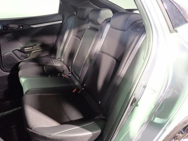 シビック ハッチバック　ギャザズメモリーナビ　フルセグＴＶ　バックカメラ　ＥＴＣ２．０　シートヒーター　ＬＥＤオートライト　オートハイビーム　ワンオーナー　禁煙車　ドラレコ　Ｐシート　ターボ　パドルシフト　ホンダセンシング（28枚目）