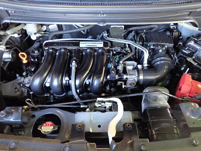 フリード クロスター・ホンダセンシング　ギャザズメモリーナビ　ブルートゥース　フルセグＴＶ　Ｂカメラ　両側電動スライドドア　ＥＴＣ車載器　ＬＥＤオートライト　ワンオーナー　禁煙車　Ｓヒーター　ハーフレザーシート　ドラレコ前後　ルーフレール（31枚目）