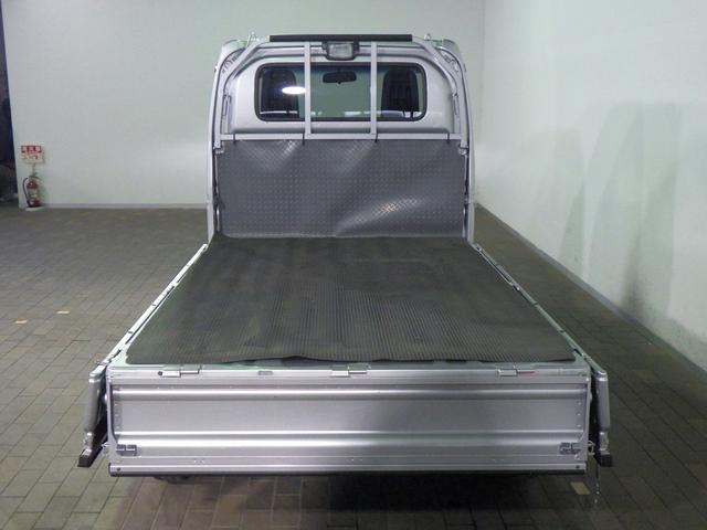 アクティトラック タウン　５速マニュアル　純正ＣＤデッキ　４ＷＤ　エアコン　運転席エアバック　パワステ　ワンオーナー　禁煙車　荷台保護カバー　ゲートプロテクター　パワーウィンドウ　ゲートチェーン　社外１２ＡＷ（25枚目）