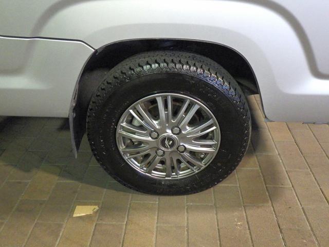 アクティトラック タウン　５速マニュアル　純正ＣＤデッキ　４ＷＤ　エアコン　運転席エアバック　パワステ　ワンオーナー　禁煙車　荷台保護カバー　ゲートプロテクター　パワーウィンドウ　ゲートチェーン　社外１２ＡＷ（36枚目）