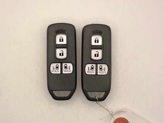 N-BOXカスタム Lターボ ギャザズ9インチメモリーナビ ブルートゥース Bカメラ 両側電動スライドドア ETC車載器 LEDオートライト ワンオーナー 禁煙車 Pセンサー シートヒーター ハーフレザーシート 4WD(10枚目)