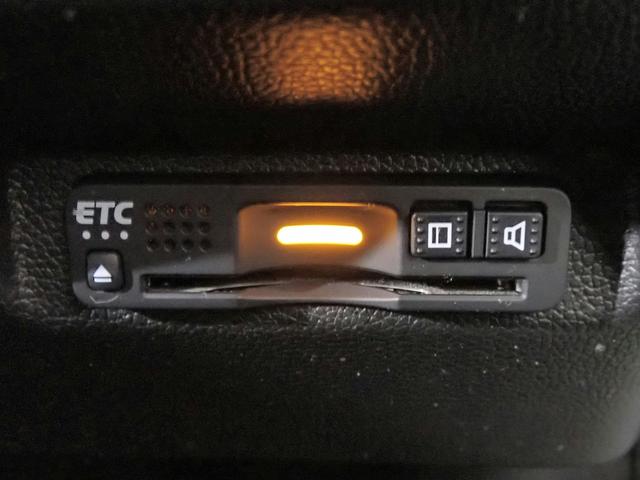 フリード＋ハイブリッド ハイブリッド・クロスターホンダセンシング　ギャザズメモリーナビ　フルセグＴＶ　ブルートゥース　バックカメラ　ＥＴＣ車載器　両側電動スライドドア　シートヒーター　ＬＥＤオートライト　ワンオーナー　ハーフレザーシート　ドラレコ前後　Ｈセンシング（10枚目）