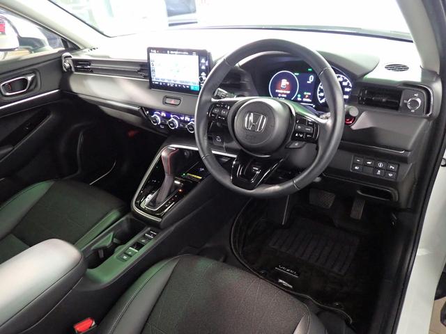 ヴェゼル ｅ：ＨＥＶＺ　ホンダコネクト９インチナビ　フルセグＴＶ　ブルートゥース　バックカメラ　ＥＴＣ２．０　ＬＥＤオートライト　ワンオーナー　禁煙車　Ｐセンサー　シート＆ステアリングヒーター　ワイヤレス充電　ドラレコ前後（24枚目）