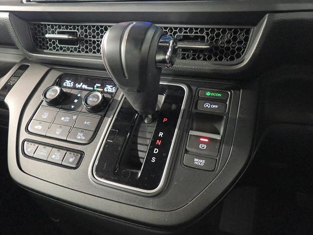 ステップワゴン スパーダ　ギャザズ１１．４インチナビ　フルセグＴＶ　ブルートゥース　全方位Ｍ　両側電動スライドドア　Ｓヒーター　ＬＥＤオートライト　オートハイビーム　ワンオーナー　禁煙車　Ｐセンサー　ＢＳＩ　Ｐテールゲート（21枚目）