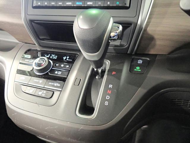 フリード Ｇ　ギャザズ８インチメモリーナビ　ブルートゥース　フルセグＴＶ　バックカメラ　両側電動スライドドア　ＥＴＣ車載器　ＬＥＤオートライト　ワンオーナー　禁煙車　シートヒーター　レーダークルーズコントロール（23枚目）