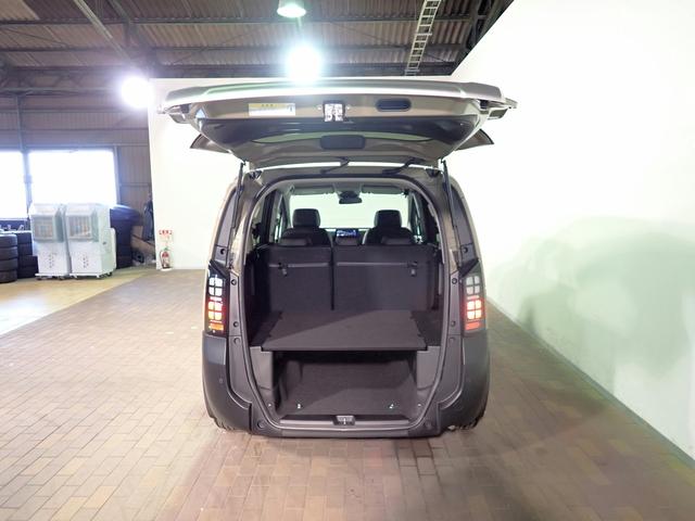 フリード e:HEVクロスター ギャザズ9インチメモリーナビ ブルートゥース フルセグTV バックカメラ ETC車載器 両側電動スライドドア シートヒーター LEDオートライト ワンオーナー 禁煙車 ルーフレール BSI(28枚目)