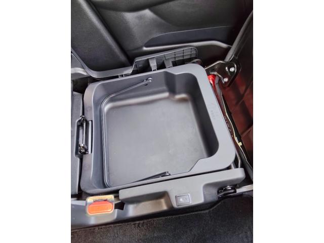 デリカD:2 ハイブリッドMZ 全方位カメラ付ナビパッケージ 実走行44833KM 全方位カメラ付きナビTV DVD HUD LEDヘッド Bカメラ ETC シートヒーター 両側パワスラ 衝突被害軽減ブレーキ クルコン クリアランスソナー オールシーズンタイヤ(17枚目)