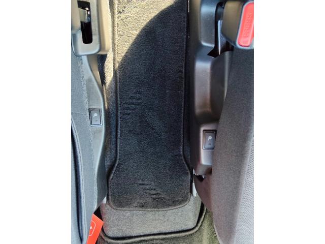 デリカD:2 ハイブリッドMZ 全方位カメラ付ナビパッケージ 実走行44833KM 全方位カメラ付きナビTV DVD HUD LEDヘッド Bカメラ ETC シートヒーター 両側パワスラ 衝突被害軽減ブレーキ クルコン クリアランスソナー オールシーズンタイヤ(28枚目)