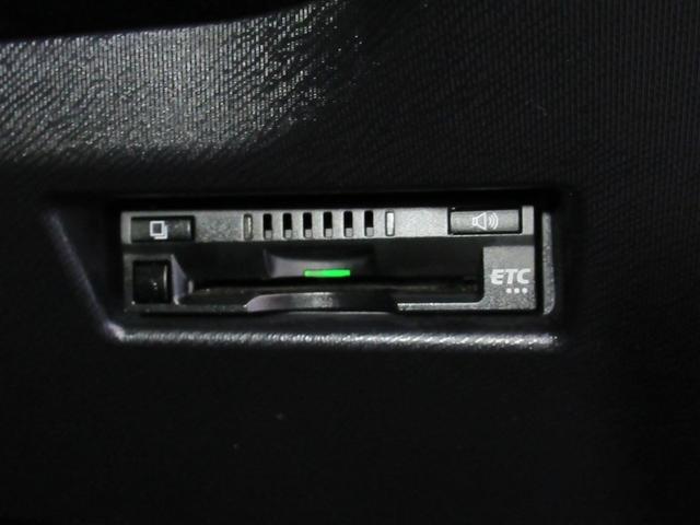 アクア クロスオーバー　グラム　フルセグ　メモリーナビ　ＤＶＤ再生　ミュージックプレイヤー接続可　バックカメラ　衝突被害軽減システム　ＥＴＣ　ドラレコ　ＬＥＤヘッドランプ　ワンオーナー（19枚目）