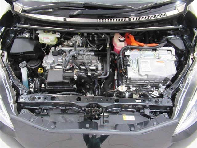 アクア クロスオーバー　グラム　フルセグ　メモリーナビ　ＤＶＤ再生　ミュージックプレイヤー接続可　バックカメラ　衝突被害軽減システム　ＥＴＣ　ドラレコ　ＬＥＤヘッドランプ　ワンオーナー（28枚目）