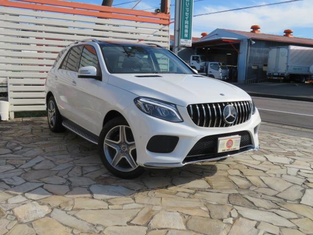 ＧＬＥ３５０ｄ　４マチックスポーツ　１オーナー　パナメリカーナグリル　黒本革パワーシートヒーター　パノラミックルーフ　レーダーセーフティブラインドスポット　ｈａｒｍａｎｋａｒｄｏｎ　ＬＥＤヘッド　　ＡＭＧ２０インチ　純正ナビ地デジ(5枚目)