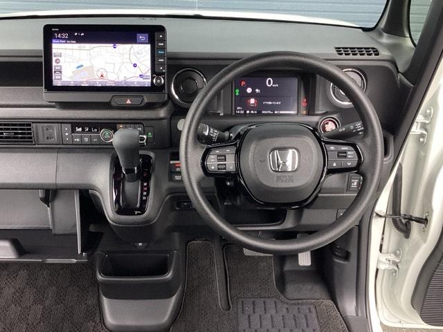 Ｎ－ＢＯＸカスタム ベースグレード　レンタＵＰ　禁煙車　９インチインターナビ　フルセグＴＶ　ＢｌｕｅｔｏｏｔｈＡｕｄｉｏ　ＤＶＤ／ＣＤ再生　左側Ｐスライドドア　ＬＥＤヘッドライト　ＥＴＣ　ドラレコ　アダプティブクルーズコントロール（12枚目）
