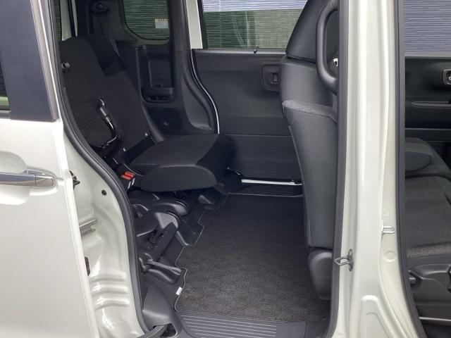 Ｎ－ＢＯＸカスタム ベースグレード　レンタＵＰ　禁煙車　９インチインターナビ　フルセグＴＶ　ＢｌｕｅｔｏｏｔｈＡｕｄｉｏ　ＤＶＤ／ＣＤ再生　左側Ｐスライドドア　ＬＥＤヘッドライト　ＥＴＣ　ドラレコ　アダプティブクルーズコントロール（19枚目）