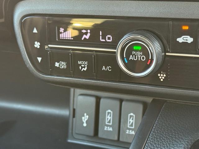 N-BOXカスタム G・Lホンダセンシング ホンダ純正8インチナビ ドライブレコーダー 両側電動スライドドア 禁煙車 フルセグTV Bluetooth ミュージックサーバー バックカメラ ETC LEDヘッドライト ホンダセンシング(13枚目)